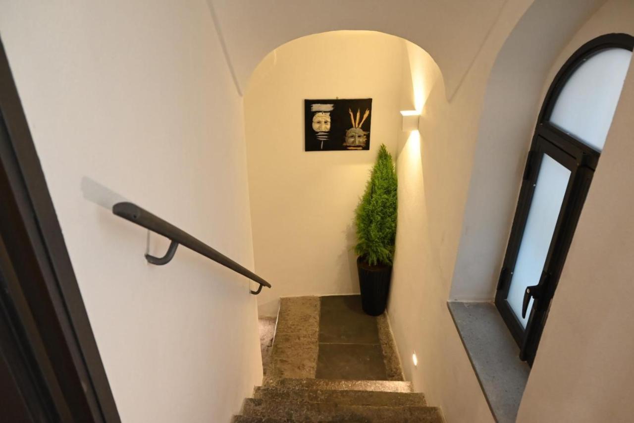 B&B Palazzina Avallone Napels Buitenkant foto