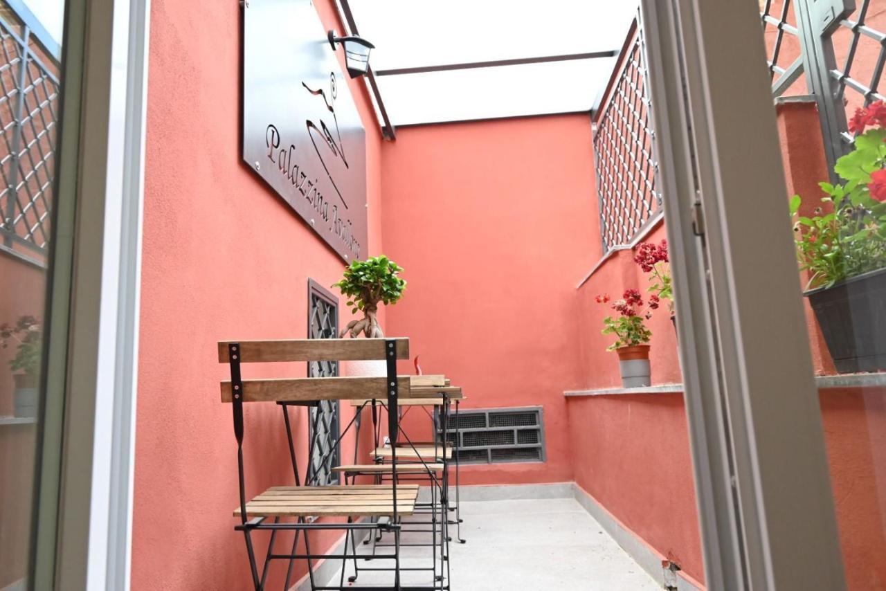 B&B Palazzina Avallone Napels Buitenkant foto